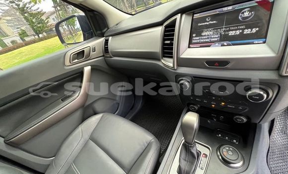 Buy Used Ford Everest Red Car in Bangkok in Bangkok Buy Used Ford Everest Red Car in Bangkok in Bangkok