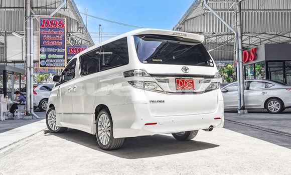 ซื้อ รถมือสอง Toyota Vellfire ขาว รถยนต์ ใน %{เมือง} ใน กรุงเทพมหานคร ซื้อ รถมือสอง Toyota Vellfire ขาว รถยนต์ ใน %{เมือง} ใน กรุงเทพมหานคร