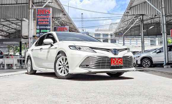 ซื้อ รถมือสอง Toyota Camry ขาว รถยนต์ ใน %{เมือง} ใน กรุงเทพมหานคร