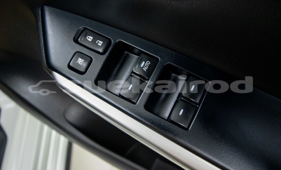 Buy Used Mitsubishi Pajero White Car in Samut Sakhon in Samut Sakhon Buy Used Mitsubishi Pajero White Car in Samut Sakhon in Samut Sakhon