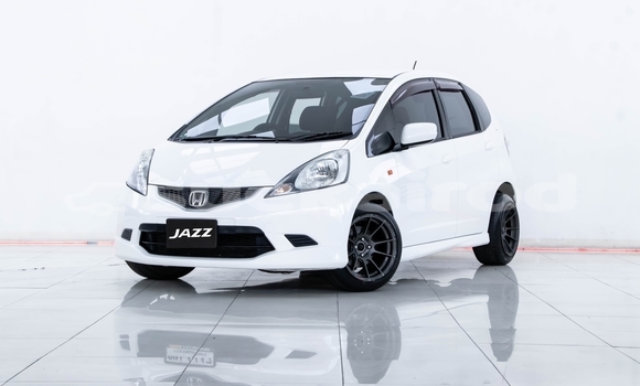 ซื้อ รถมือสอง Honda Jazz ขาว รถยนต์ ใน %{เมือง} ใน นนทบุรี ซื้อ รถมือสอง Honda Jazz ขาว รถยนต์ ใน %{เมือง} ใน นนทบุรี