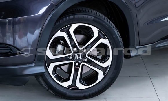 ซื้อ รถมือสอง Honda HR-V สีดำ รถยนต์ ใน %{เมือง} ใน นนทบุรี ซื้อ รถมือสอง Honda HR-V สีดำ รถยนต์ ใน %{เมือง} ใน นนทบุรี