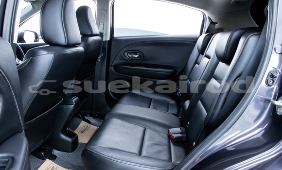 ซื้อ รถมือสอง Honda HR-V สีดำ รถยนต์ ใน %{เมือง} ใน นนทบุรี ซื้อ รถมือสอง Honda HR-V สีดำ รถยนต์ ใน %{เมือง} ใน นนทบุรี