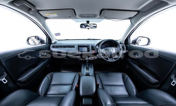 ซื้อ รถมือสอง Honda HR-V สีดำ รถยนต์ ใน %{เมือง} ใน นนทบุรี ซื้อ รถมือสอง Honda HR-V สีดำ รถยนต์ ใน %{เมือง} ใน นนทบุรี