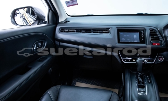 ซื้อ รถมือสอง Honda HR-V สีดำ รถยนต์ ใน %{เมือง} ใน นนทบุรี ซื้อ รถมือสอง Honda HR-V สีดำ รถยนต์ ใน %{เมือง} ใน นนทบุรี