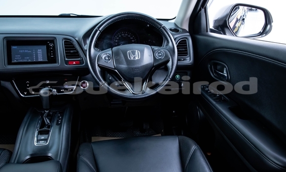 ซื้อ รถมือสอง Honda HR-V สีดำ รถยนต์ ใน %{เมือง} ใน นนทบุรี ซื้อ รถมือสอง Honda HR-V สีดำ รถยนต์ ใน %{เมือง} ใน นนทบุรี