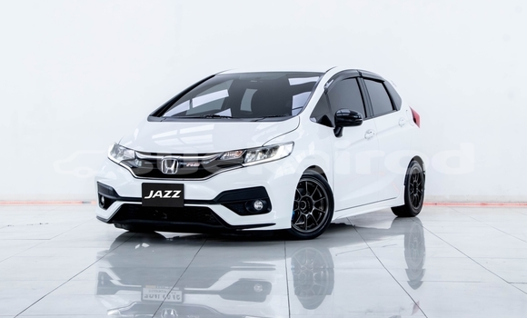 ซื้อ รถมือสอง Honda HR-V ขาว รถยนต์ ใน %{เมือง} ใน นนทบุรี ซื้อ รถมือสอง Honda HR-V ขาว รถยนต์ ใน %{เมือง} ใน นนทบุรี