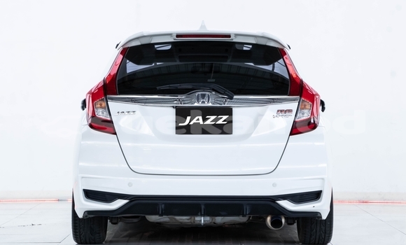 ซื้อ รถมือสอง Honda HR-V ขาว รถยนต์ ใน %{เมือง} ใน นนทบุรี ซื้อ รถมือสอง Honda HR-V ขาว รถยนต์ ใน %{เมือง} ใน นนทบุรี