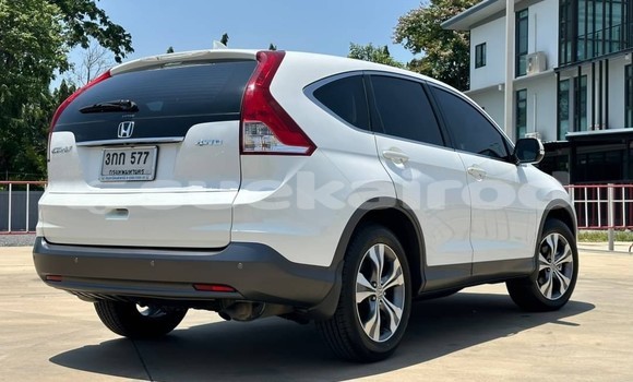 ซื้อ รถมือสอง Honda CR-V ขาว รถยนต์ ใน %{เมือง} ใน นนทบุรี ซื้อ รถมือสอง Honda CR-V ขาว รถยนต์ ใน %{เมือง} ใน นนทบุรี
