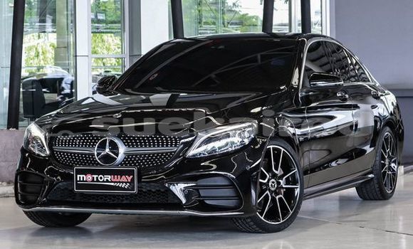 ซื้อ รถมือสอง Mercedes-Benz C-Classe สีดำ รถยนต์ ใน %{เมือง} ใน กรุงเทพมหานคร