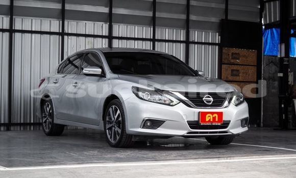 Buy Used Nissan Teana Silver Car in Bangkok in Bangkok Buy Used Nissan Teana Silver Car in Bangkok in Bangkok