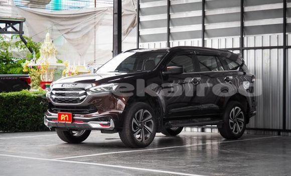 Buy Used Isuzu D-Max Brown Car in Bangkok in Bangkok