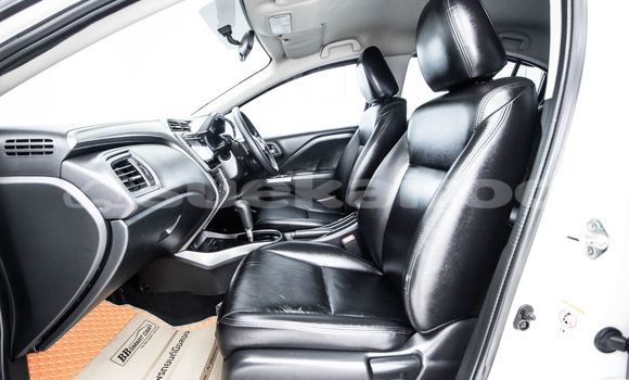 ซื้อ รถมือสอง Honda City ขาว รถยนต์ ใน %{เมือง} ใน กรุงเทพมหานคร ซื้อ รถมือสอง Honda City ขาว รถยนต์ ใน %{เมือง} ใน กรุงเทพมหานคร