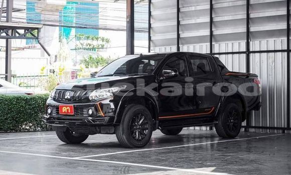 ซื้อ รถมือสอง Mitsubishi Triton สีดำ รถยนต์ ใน %{เมือง} ใน กรุงเทพมหานคร