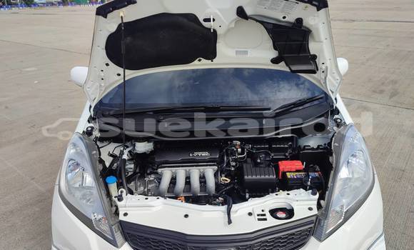 Buy Used Honda Jazz White Car in Nonthaburi in Nonthaburi Buy Used Honda Jazz White Car in Nonthaburi in Nonthaburi