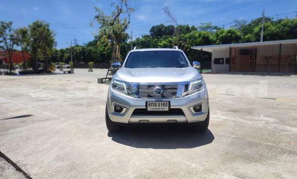ซื้อ รถมือสอง Nissan Navara เงิน รถยนต์ ใน %{เมือง} ใน นนทบุรี