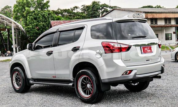 ซื้อ รถมือสอง Isuzu MU-X เงิน รถยนต์ ใน %{เมือง} ใน สระบุรี ซื้อ รถมือสอง Isuzu MU-X เงิน รถยนต์ ใน %{เมือง} ใน สระบุรี