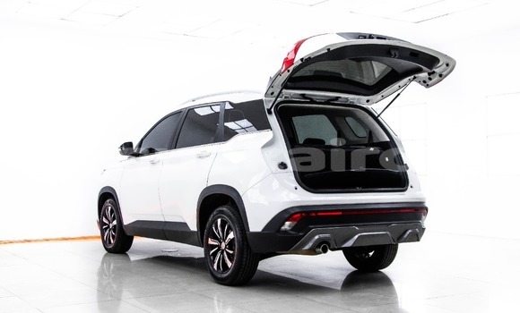 Buy Used Chevrolet Captiva White Car in Bangkok in Bangkok Buy Used Chevrolet Captiva White Car in Bangkok in Bangkok