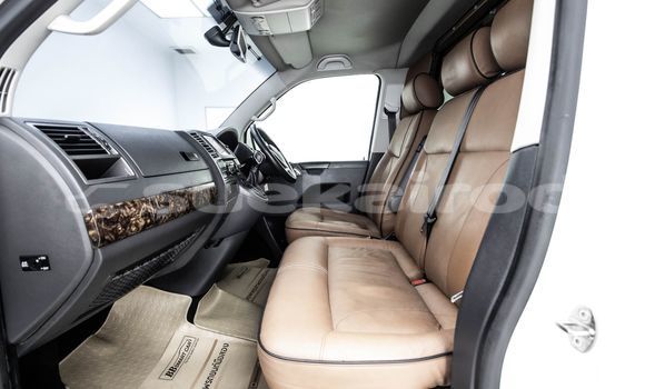 Buy Used Volkswagen Caravelle White Car in Bangkok in Bangkok Buy Used Volkswagen Caravelle White Car in Bangkok in Bangkok