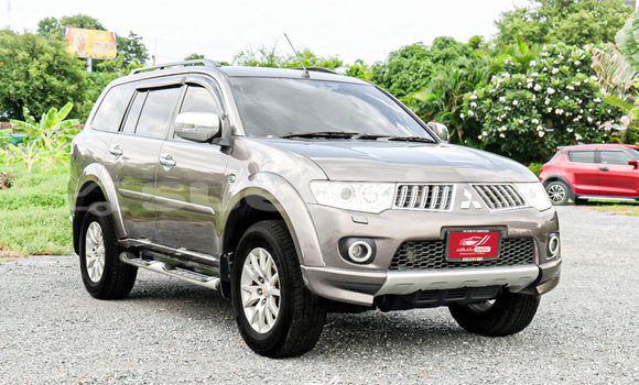 ซื้อ รถมือสอง Mitsubishi Pajero สีน้ำตาล รถยนต์ ใน %{เมือง} ใน สระบุรี ซื้อ รถมือสอง Mitsubishi Pajero สีน้ำตาล รถยนต์ ใน %{เมือง} ใน สระบุรี