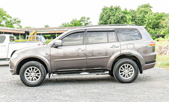ซื้อ รถมือสอง Mitsubishi Pajero สีน้ำตาล รถยนต์ ใน %{เมือง} ใน สระบุรี ซื้อ รถมือสอง Mitsubishi Pajero สีน้ำตาล รถยนต์ ใน %{เมือง} ใน สระบุรี