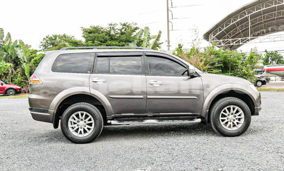 ซื้อ รถมือสอง Mitsubishi Pajero สีน้ำตาล รถยนต์ ใน %{เมือง} ใน สระบุรี ซื้อ รถมือสอง Mitsubishi Pajero สีน้ำตาล รถยนต์ ใน %{เมือง} ใน สระบุรี