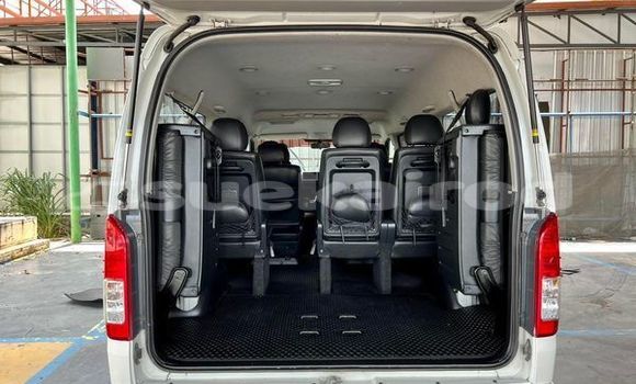 ซื้อ รถมือสอง Toyota Ventury ขาว รถยนต์ ใน %{เมือง} ใน กรุงเทพมหานคร ซื้อ รถมือสอง Toyota Ventury ขาว รถยนต์ ใน %{เมือง} ใน กรุงเทพมหานคร