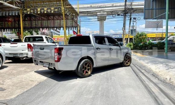 ซื้อ รถมือสอง Isuzu D-Max เงิน รถยนต์ ใน %{เมือง} ใน กรุงเทพมหานคร ซื้อ รถมือสอง Isuzu D-Max เงิน รถยนต์ ใน %{เมือง} ใน กรุงเทพมหานคร