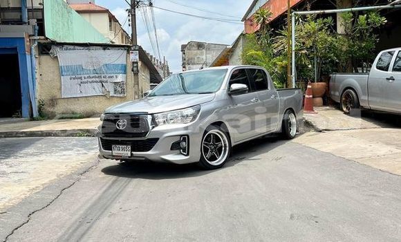 Buy Used Toyota Hiluxe Revo Silver Car in Bangkok in Bangkok