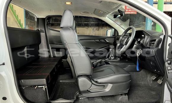 ซื้อ รถมือสอง Isuzu D-Max ขาว รถยนต์ ใน %{เมือง} ใน กรุงเทพมหานคร ซื้อ รถมือสอง Isuzu D-Max ขาว รถยนต์ ใน %{เมือง} ใน กรุงเทพมหานคร