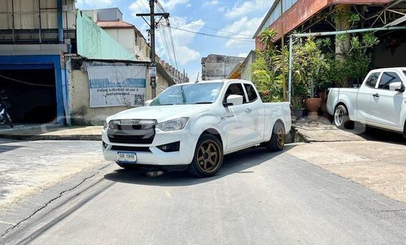 ซื้อ รถมือสอง Isuzu D-Max ขาว รถยนต์ ใน %{เมือง} ใน กรุงเทพมหานคร ซื้อ รถมือสอง Isuzu D-Max ขาว รถยนต์ ใน %{เมือง} ใน กรุงเทพมหานคร