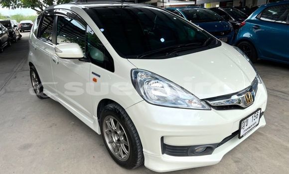 Buy Used Honda Jazz White Car in Bangkok in Bangkok Buy Used Honda Jazz White Car in Bangkok in Bangkok