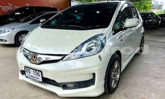 Buy Used Honda Jazz White Car in Bangkok in Bangkok Buy Used Honda Jazz White Car in Bangkok in Bangkok