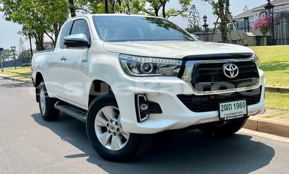 ซื้อ รถมือสอง Toyota Hiluxe Revo สีดำ รถยนต์ ใน %{เมือง} ใน กรุงเทพมหานคร