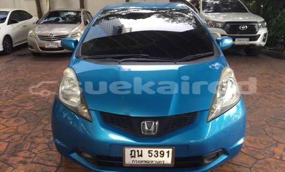 ซื้อ รถมือสอง Honda Jazz สีน้ำเงิน รถยนต์ ใน %{เมือง} ใน กรุงเทพมหานคร