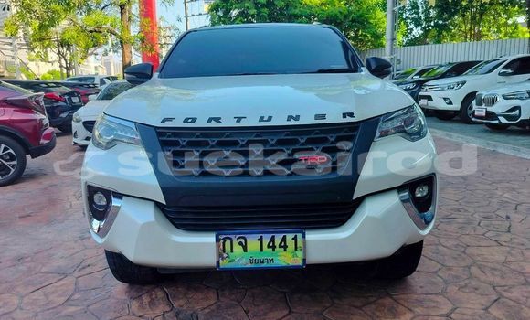 Buy Used Toyota Fortuner White Car in Bangkok in Bangkok