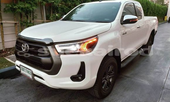 Buy Used Toyota Hiluxe Revo White Car in Bangkok in Bangkok Buy Used Toyota Hiluxe Revo White Car in Bangkok in Bangkok