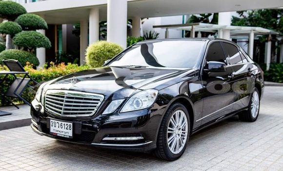 Buy Used Mercedes-Benz E-Classe Black Car in Bangkok in Bangkok Buy Used Mercedes-Benz E-Classe Black Car in Bangkok in Bangkok