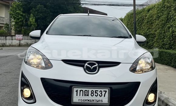 ซื้อ รถมือสอง Mazda 2 ขาว รถยนต์ ใน %{เมือง} ใน กรุงเทพมหานคร
