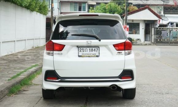 ซื้อ รถมือสอง Honda Mobilio ขาว รถยนต์ ใน %{เมือง} ใน กรุงเทพมหานคร ซื้อ รถมือสอง Honda Mobilio ขาว รถยนต์ ใน %{เมือง} ใน กรุงเทพมหานคร