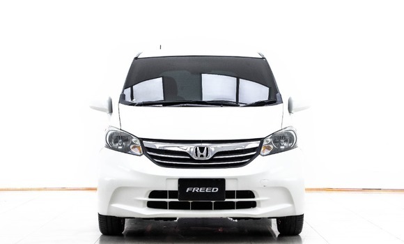 Buy Used Honda Freed White Car in Bangkok in Bangkok Buy Used Honda Freed White Car in Bangkok in Bangkok