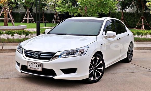 Buy Used Honda Accord White Car in Bangkok in Bangkok Buy Used Honda Accord White Car in Bangkok in Bangkok