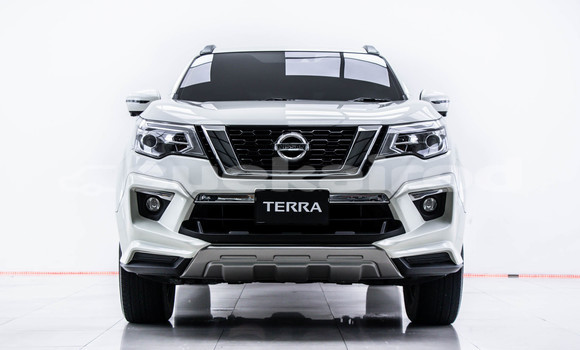 Buy Used Nissan X-Terra White Car in Bangkok in Bangkok Buy Used Nissan X-Terra White Car in Bangkok in Bangkok