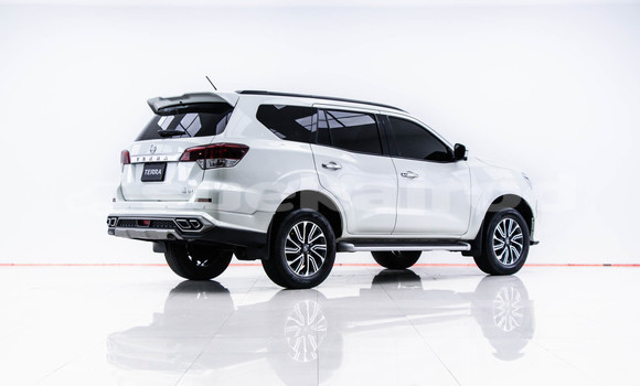 Buy Used Nissan X-Terra White Car in Bangkok in Bangkok Buy Used Nissan X-Terra White Car in Bangkok in Bangkok