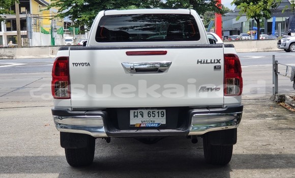 Buy Used Toyota DA White Truck in Bangkok in Bangkok Buy Used Toyota DA White Truck in Bangkok in Bangkok