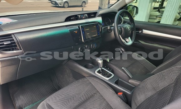 Buy Used Toyota DA White Truck in Bangkok in Bangkok Buy Used Toyota DA White Truck in Bangkok in Bangkok