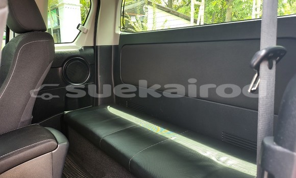 Buy Used Toyota DA White Truck in Bangkok in Bangkok Buy Used Toyota DA White Truck in Bangkok in Bangkok