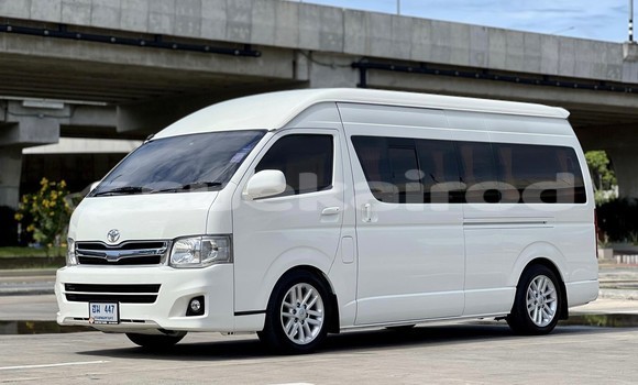 Buy Used Toyota Commuter White Car in Bangkok in Bangkok