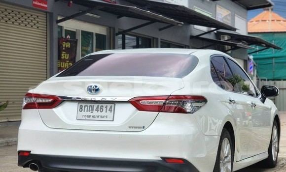 Buy Used Toyota Camry White Car in Bangkok in Bangkok Buy Used Toyota Camry White Car in Bangkok in Bangkok