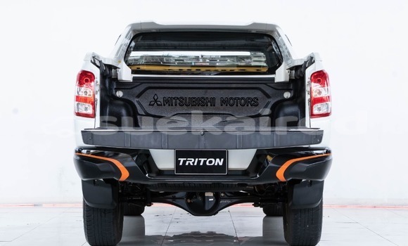 Buy Used Mitsubishi Triton White Car in Bangkok in Bangkok Buy Used Mitsubishi Triton White Car in Bangkok in Bangkok
